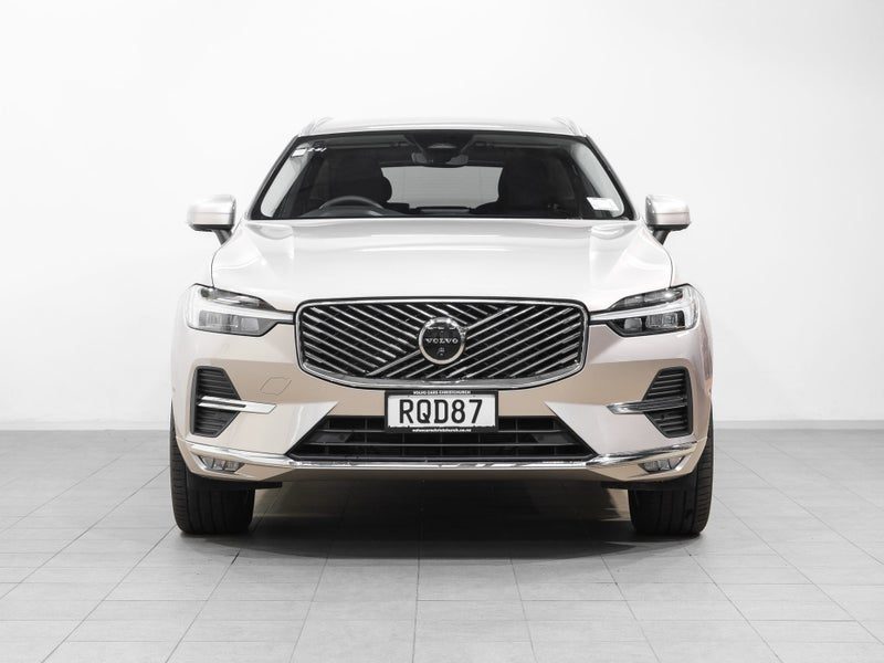 2026 Volvo XC60 B5 Plus 2L Mild Hybrid AWD, photo 2