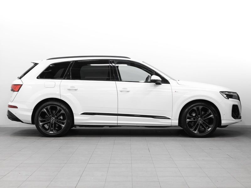 2025 Audi Q7 50 S-Line 3L Turbo Diesel 4WD, photo 3
