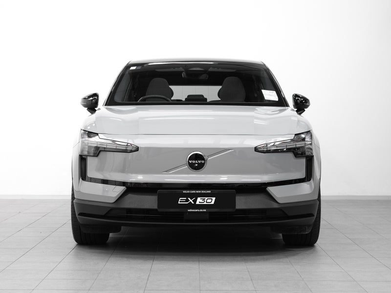 2026 Volvo EX30 Single Motor Extended Range, photo 2