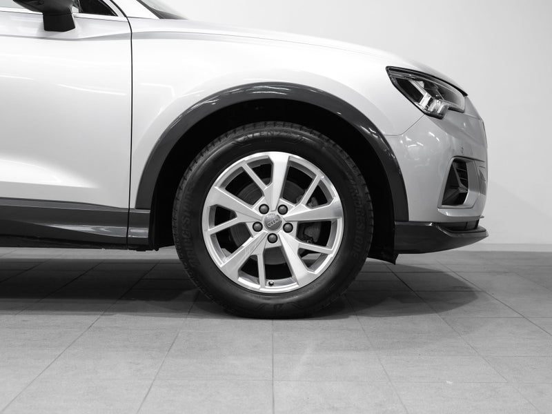 2019 Audi Q3 35 TFSI Advanced 110kW, photo 3