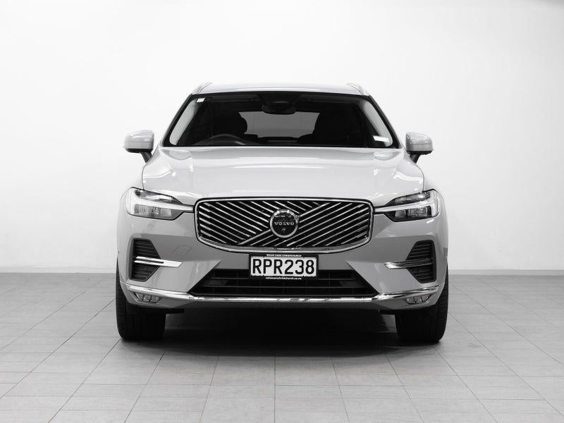2026 Volvo XC60 B5 Plus 2L Mild Hybrid AWD, photo 2