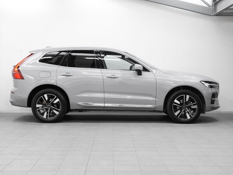 2026 Volvo XC60 B5 Plus 2L Mild Hybrid AWD, photo 3