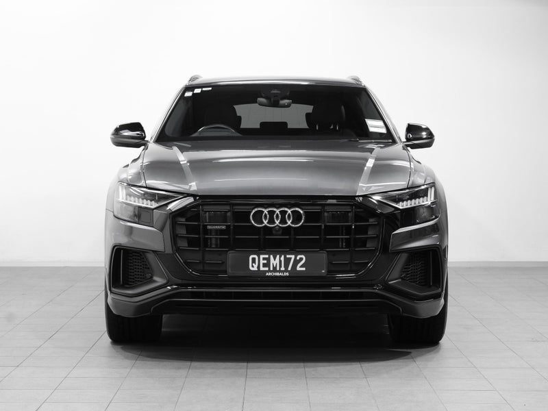 2023 Audi Q8 60 Quattro Petrol e-Hybrid, photo 2