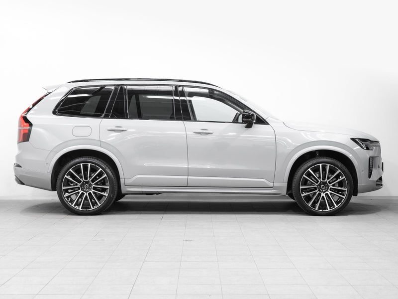 2026 Volvo XC90 B5 Ultra Dark 4WD, photo 3