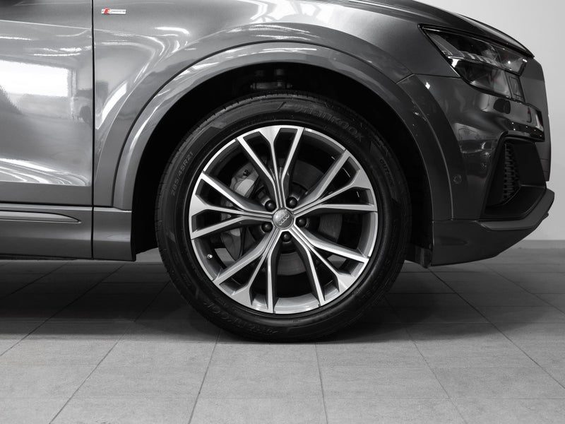 2018 Audi Q8 S-Line 210kW V6 Turbo Diesel AWD, photo 3