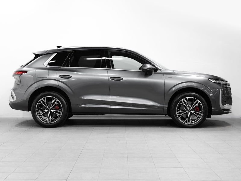 2026 Audi Q3 E-Hybrid 200kW Petrol, photo 3