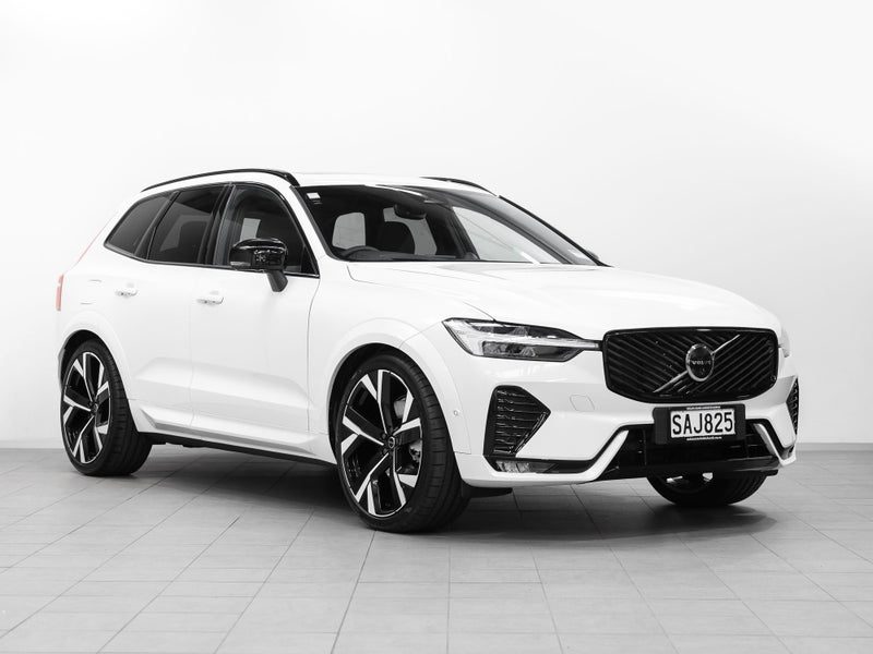 2026 Volvo XC60 B5 Ultra Dark 2L Petrol Hybrid AWD