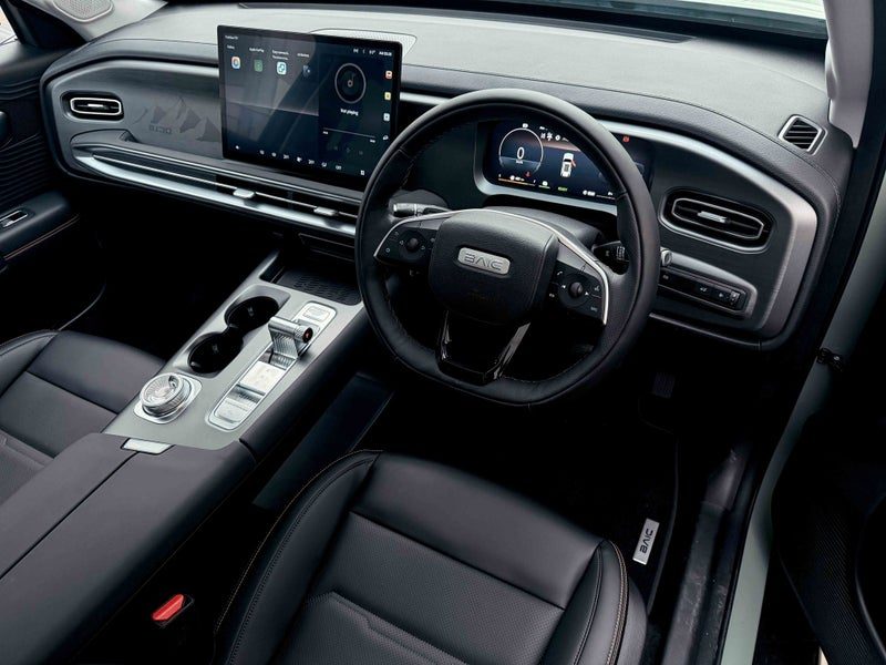 2026 BAIC B30 Premium Adventure Hybrid AWD, photo 2