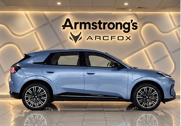 2026 Arcfox T1 Premium EV, photo 3