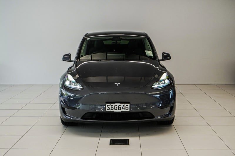 2022 Tesla Model Y Rear Wheel Drive, photo 2