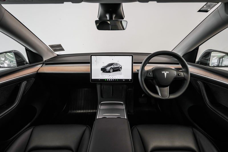 2022 Tesla Model Y Rear Wheel Drive, photo 3