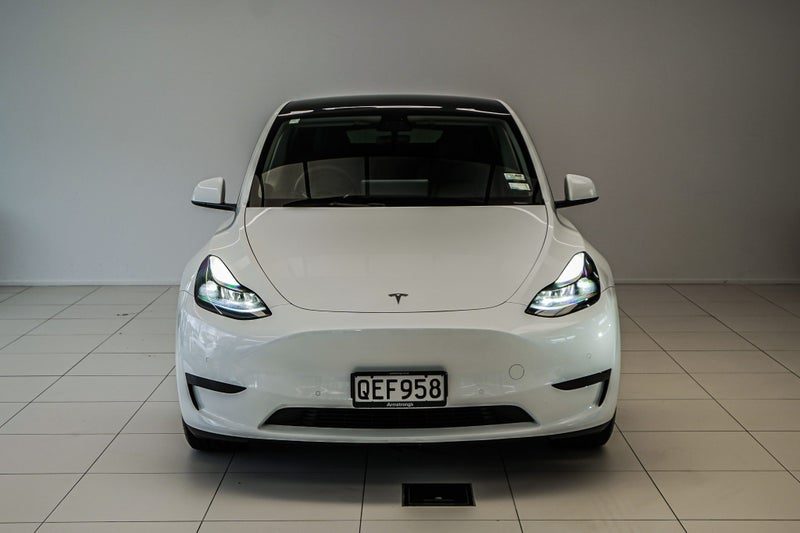 2023 Tesla Model Y Rear Wheel Drive, photo 2