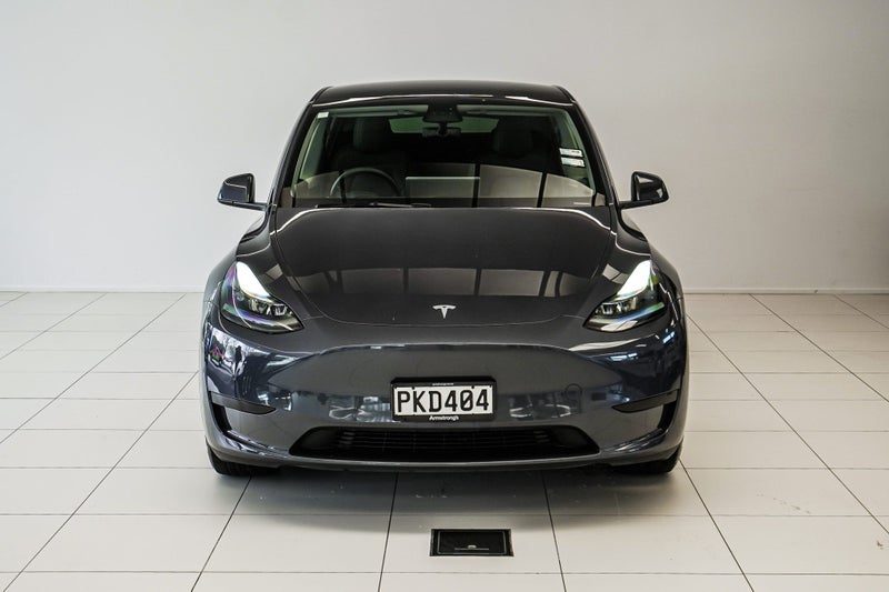 2022 Tesla Model Y Rear Wheel Drive, photo 2