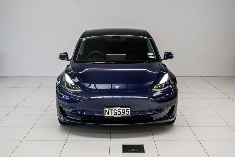 2021 Tesla Model 3 Standard Range Plus, photo 2