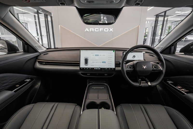 2026 Arcfox T1 Premium, photo 3