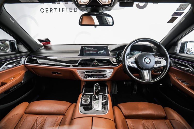 2018 BMW 740e Plug-in Hybrid, photo 2