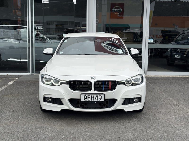 2019 BMW 330e, photo 2