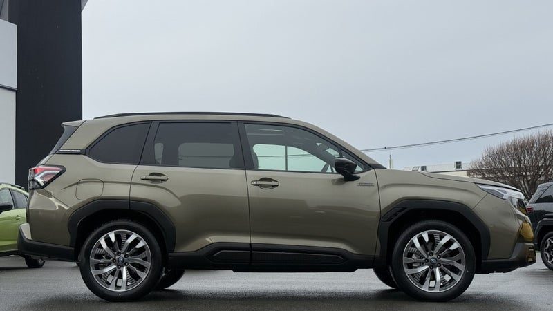 2026 Subaru Forester Touring, photo 2