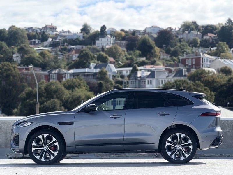 2026 Jaguar F-PACE P250 R-Dynamic SE, photo 2