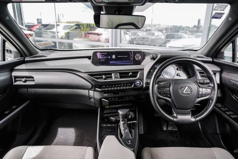2019 Lexus UX 250H LIMITED 2.0PH/HD, photo 2