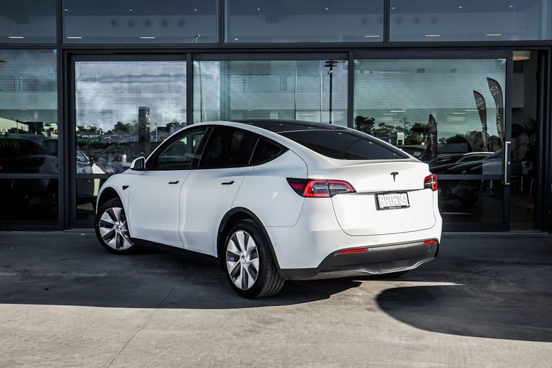 2023 Tesla Model Y Rear Wheel Drive 60K, photo 3