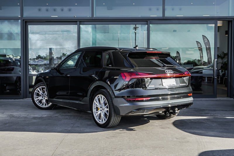 2019 Audi e-tron 95kWh/EV/4WD/AT, photo 3