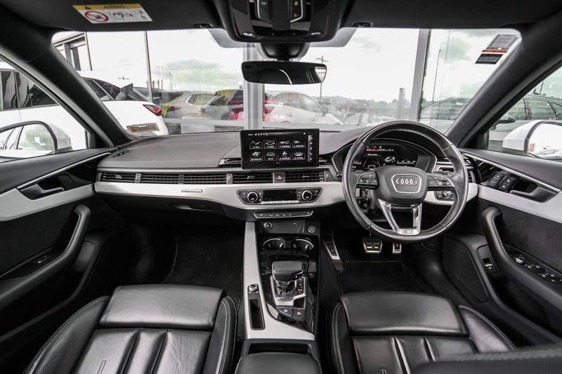 2022 Audi A4 Avant 45 TFSI 183kW QUATTRO S-Line, photo 2