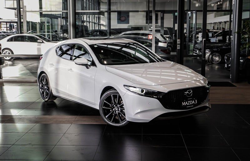 2026 Mazda 3 HOMURA HATCH 2.5 6AT