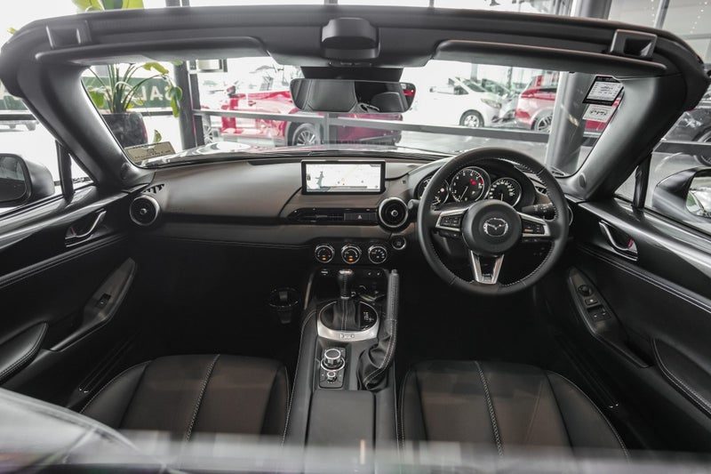 2026 Mazda MX-5 RF HARDTOP LTD AUTO, photo 3