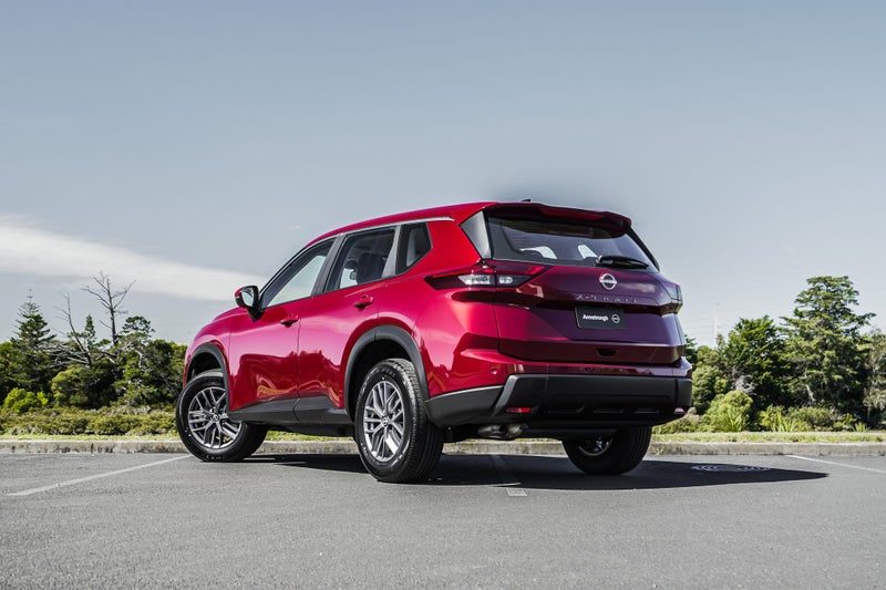 2026 Nissan X-Trail ST, photo 2