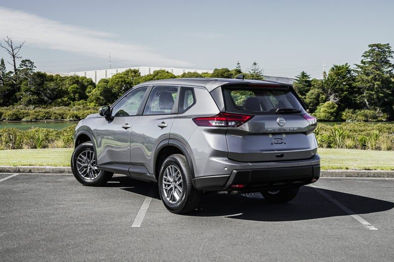 2026 Nissan X-Trail ST, photo 2