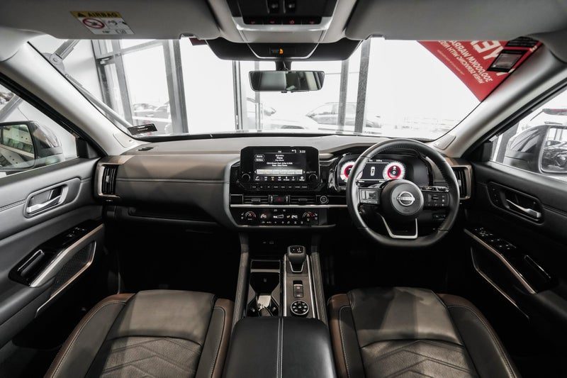 2026 Nissan Pathfinder Ti-L, photo 2