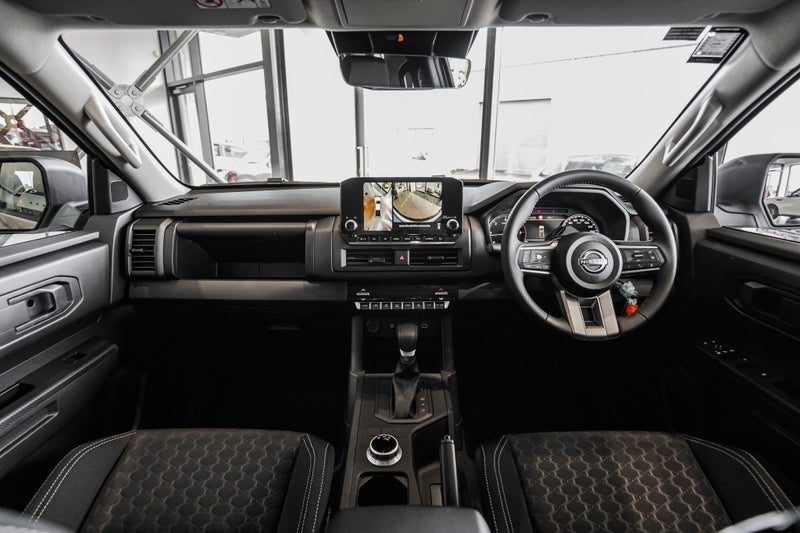 2026 Nissan Navara ST, photo 2