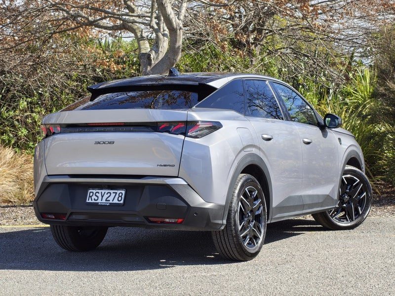 2026 Peugeot 3008 GT PREMIUM 1.2P MILD HYBRID, photo 2