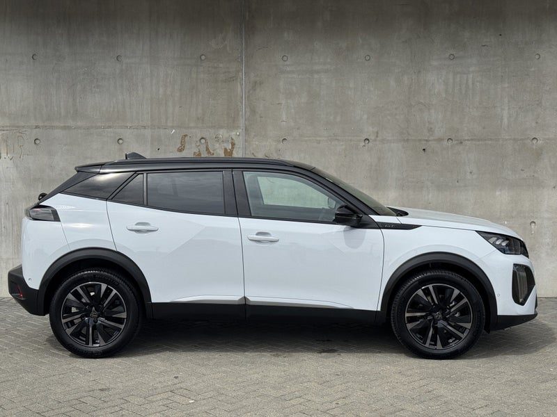 2026 Peugeot 2008 GT 1.2P MILD HYBRID, photo 3
