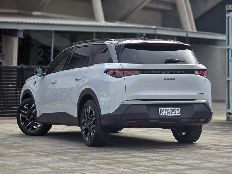 2026 Peugeot 5008 1.2P MILD HYBRID, photo 2