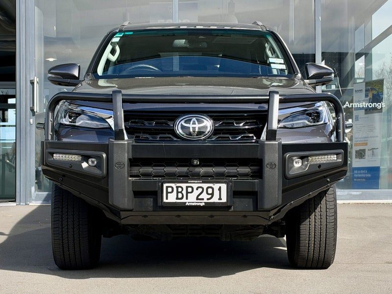2022 Toyota Fortuner Limited, photo 2