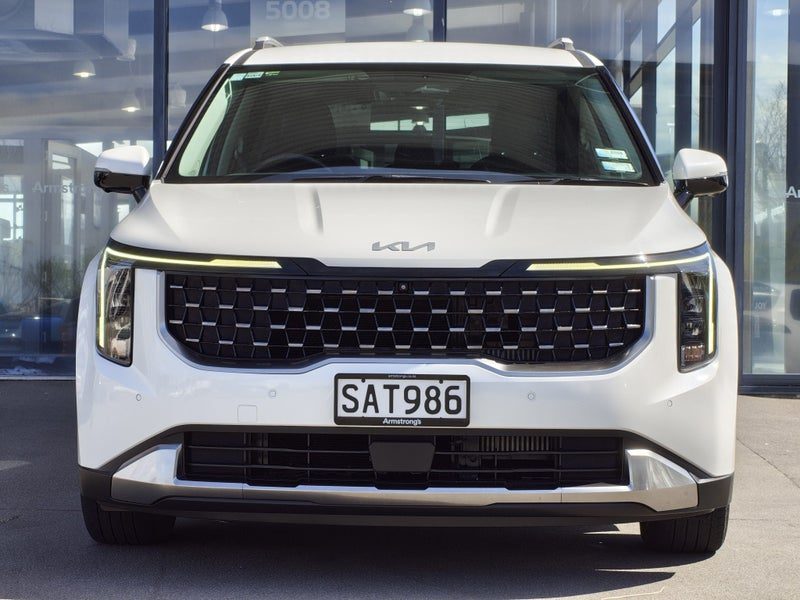 2024 Kia Carnival Deluxe, photo 2