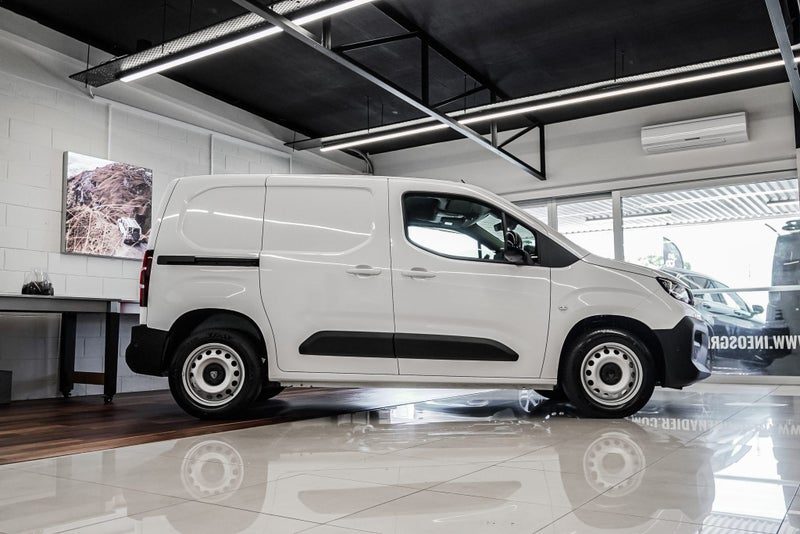 2026 Peugeot Partner SWB Petrol Fl 1.2Pt, photo 3