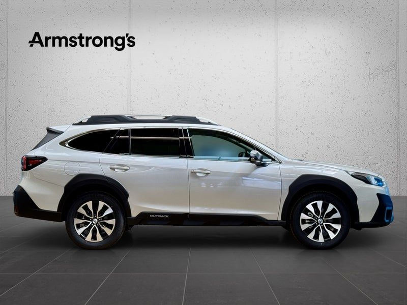 2025 Subaru Outback Touring 2.5L AWD Family Wagon, photo 3