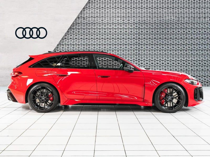2026 Audi RS5 Avant quattro, photo 2