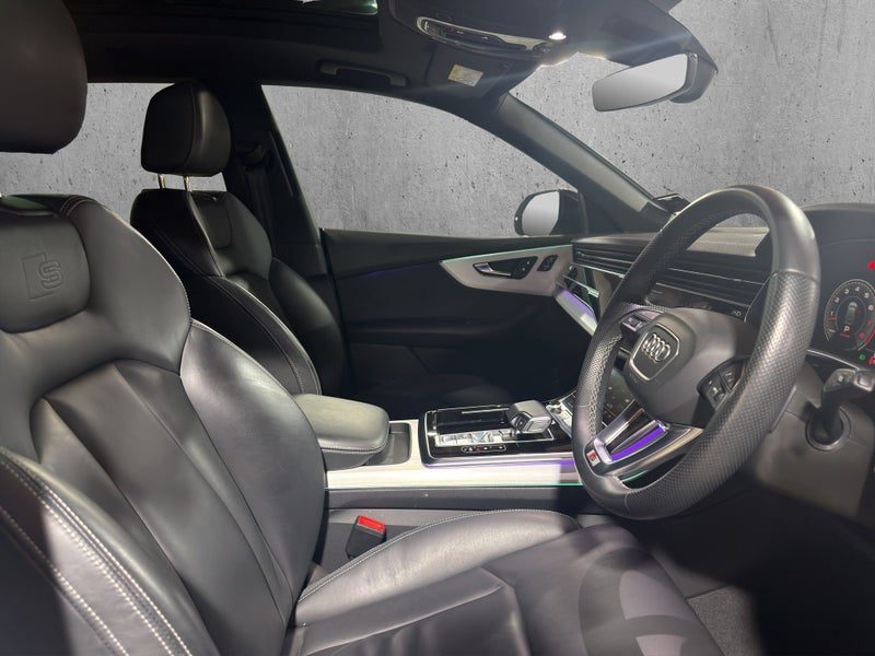2023 Audi Q8 S LINE 55 V6 TFSI quattro, photo 2