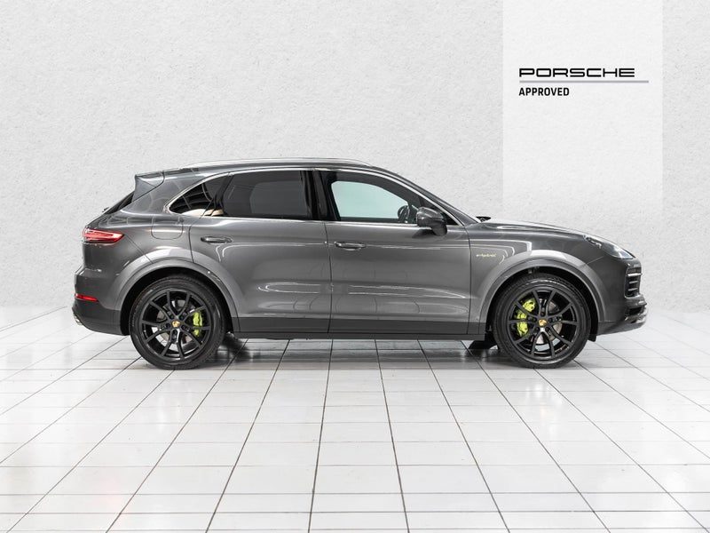 2019 Porsche Cayenne SUV E-Hybrid (E3), photo 2