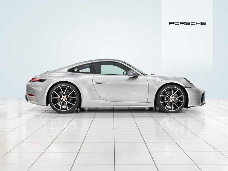 2026 Porsche 911 Carrera (992.2) Manual, photo 2