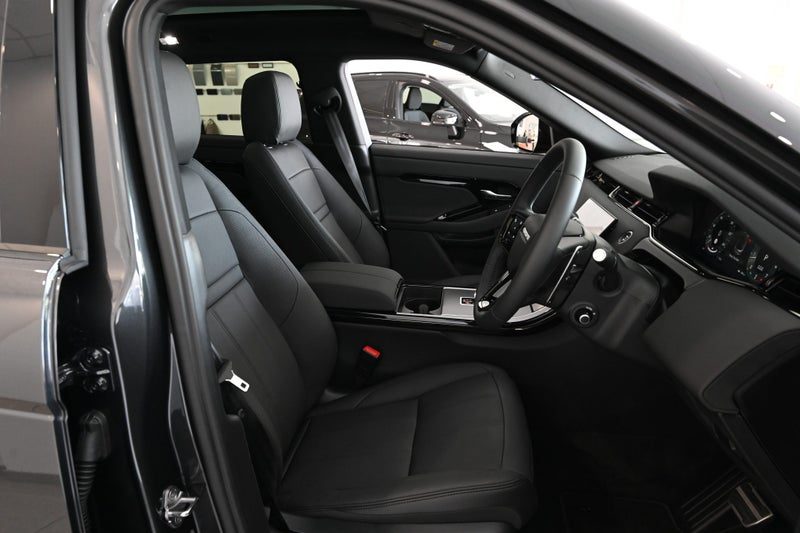 2026 Land Rover Range Rover Evoque P250 Dynamic SE, photo 2