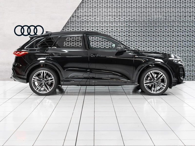 2026 Audi Q5 S Line TFSI quattro, photo 2