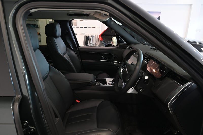 2026 Land Rover Range Rover D350 HSE SWB, photo 2