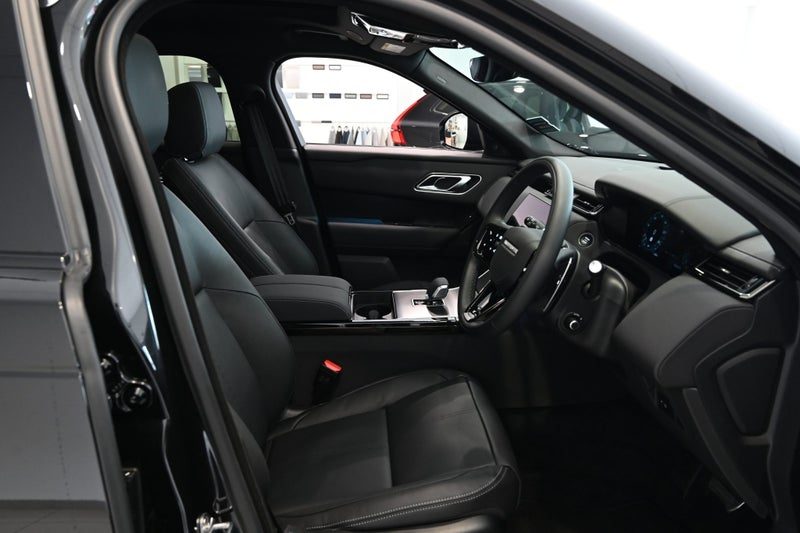 2026 Land Rover Range Rover Velar P 250, photo 2