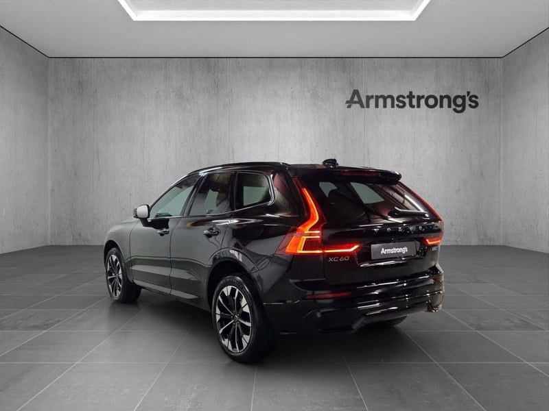 2026 Volvo XC60 B5 Ultra Dark, photo 3