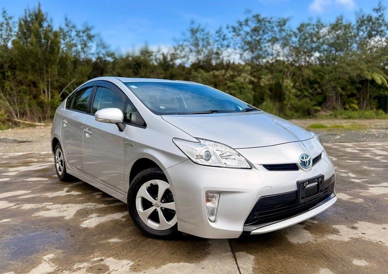2015 Toyota Prius HYBRID, LOW KMS